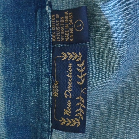 New Direction Beaded Embroidered Denim button-down Short Sleeve shirt, L - Picture 7 of 7